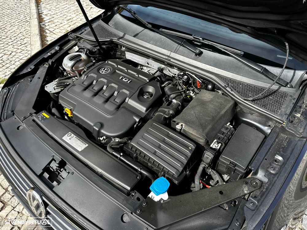 VW Passat Variant 2.0 TDi Confortline DSG - 12