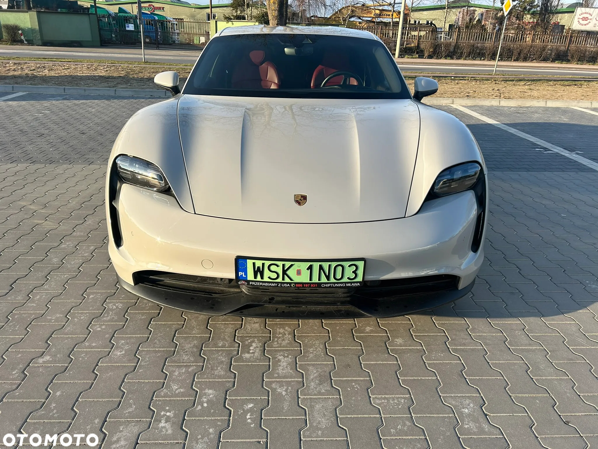 Porsche Taycan Performance Plus - 22