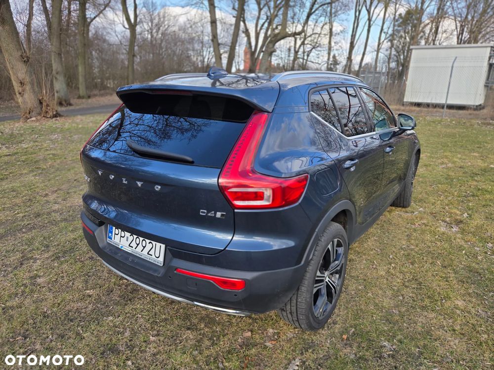 Volvo XC 40 D4 AWD Inscription - 4