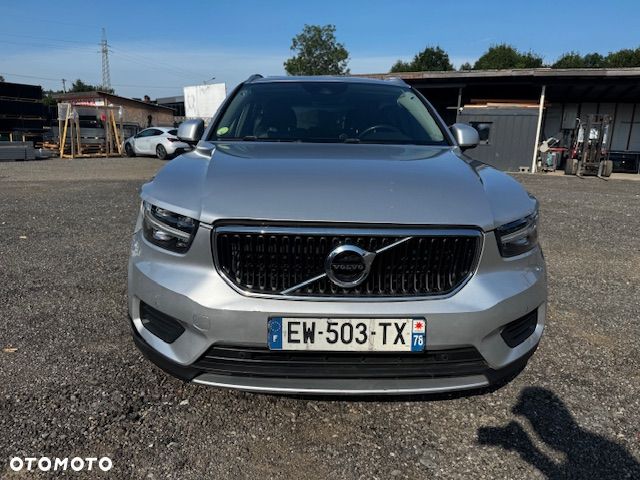 Volvo XC 40 D4 AWD Geartronic Momentum - 4