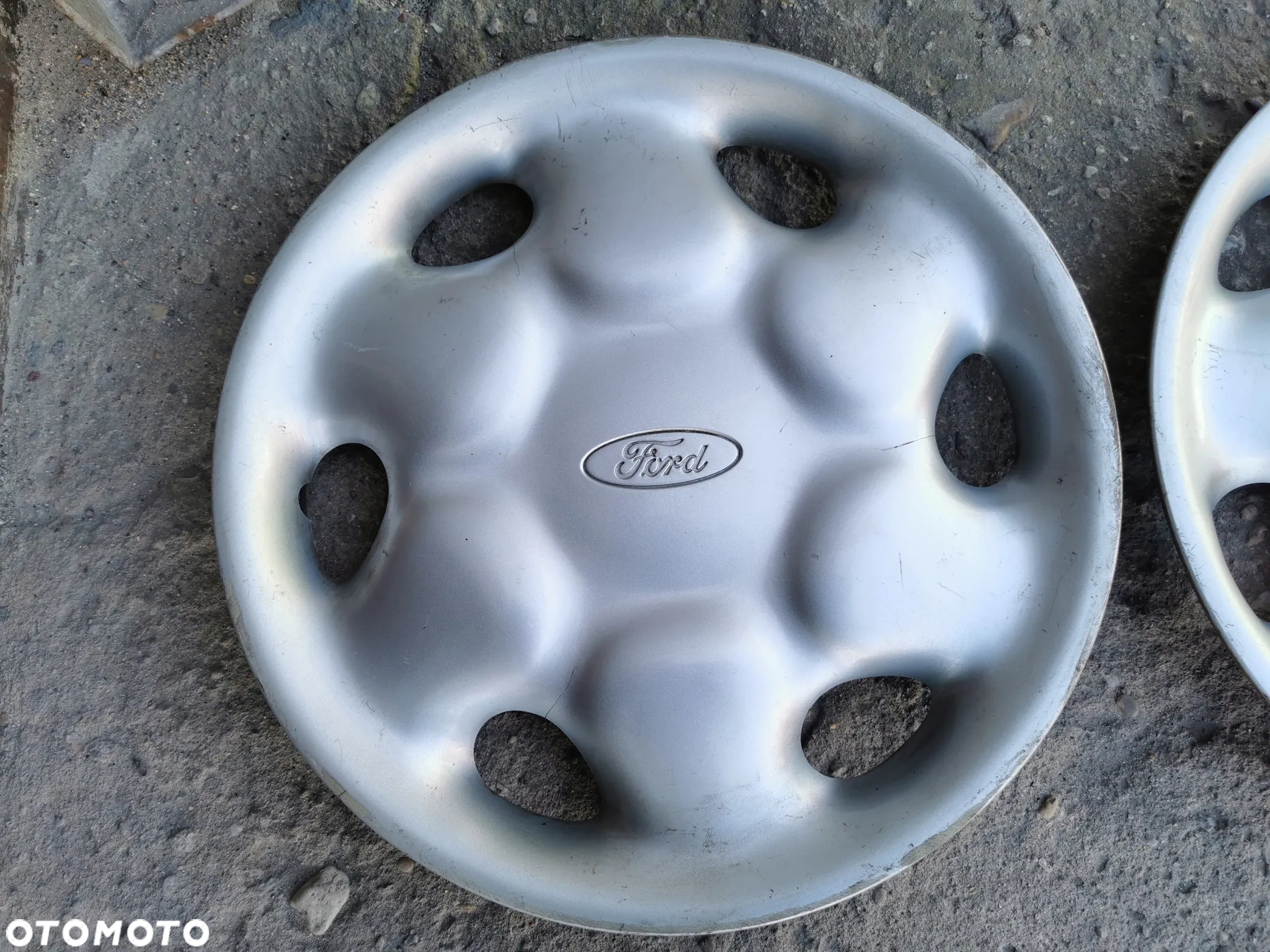 Ford Escort Puma Orion Courier Kołpaki 14" 2 szt - 3