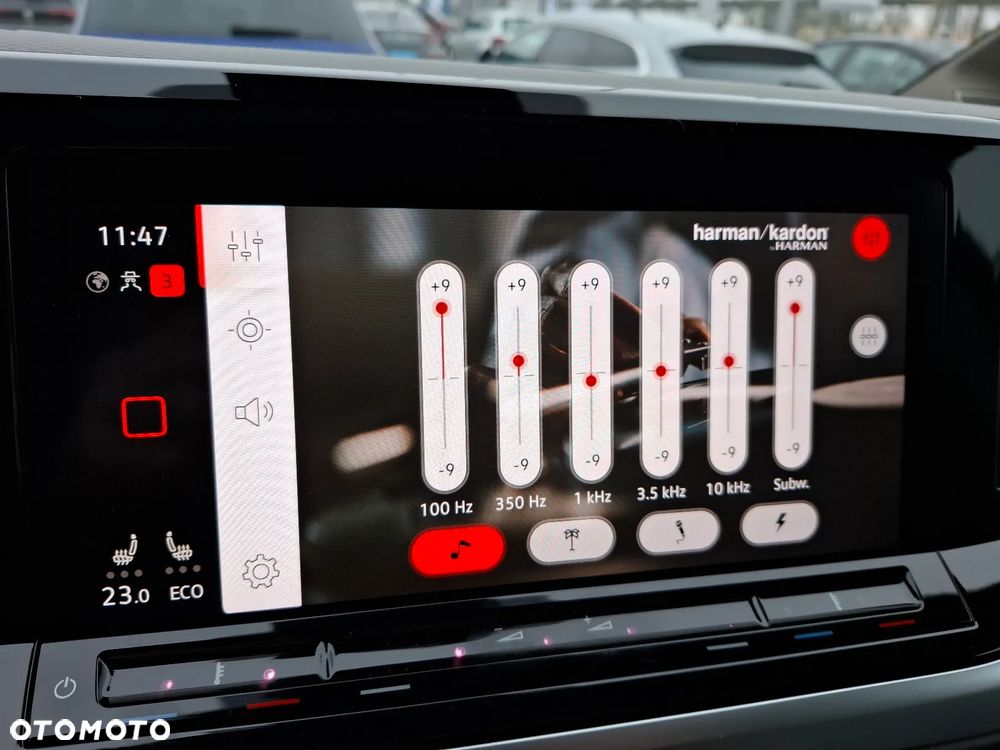 Volkswagen Multivan - 28