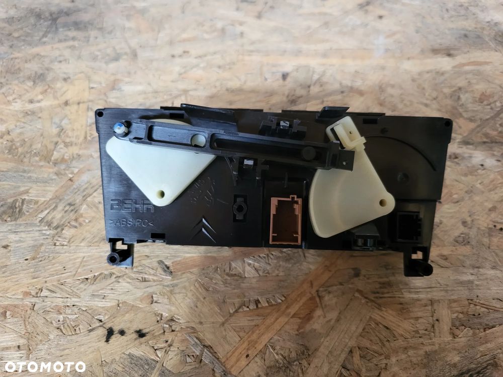 Panel nawiewu Peugeot 3008 I - 2