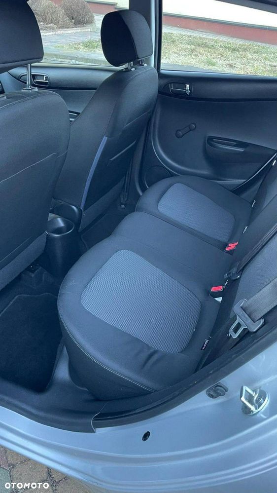 Hyundai i20 - 13