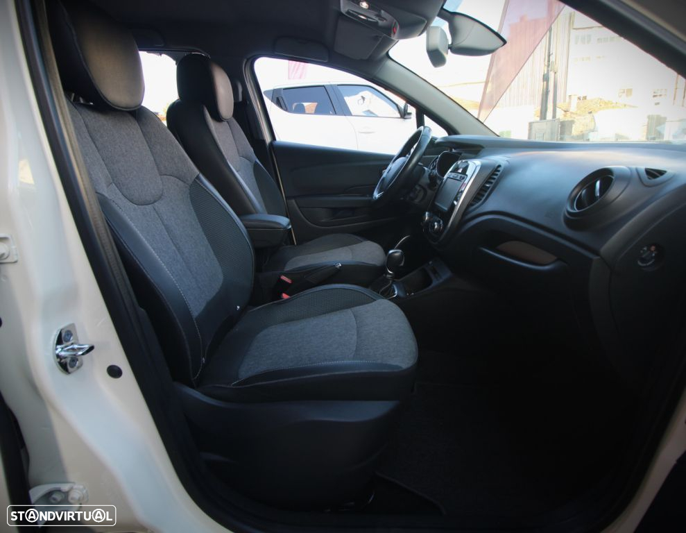 Renault Captur - 22
