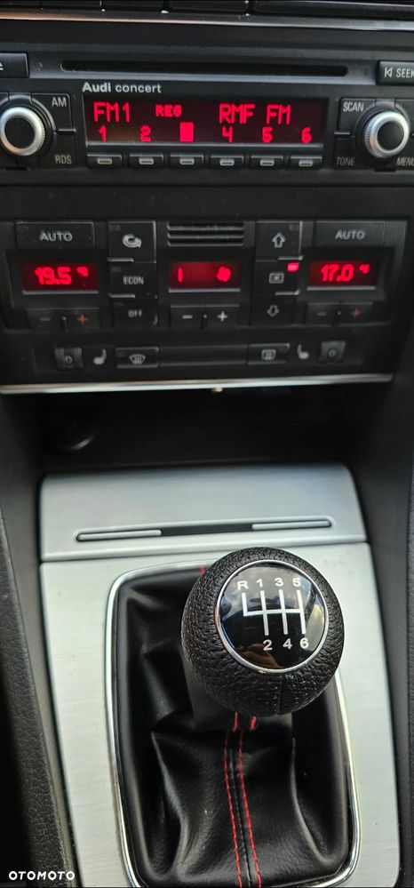 Audi A4 Avant 2.0T FSI - 12