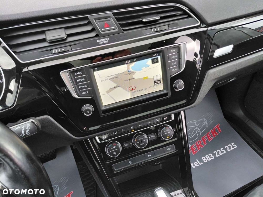 Volkswagen Touran - 28