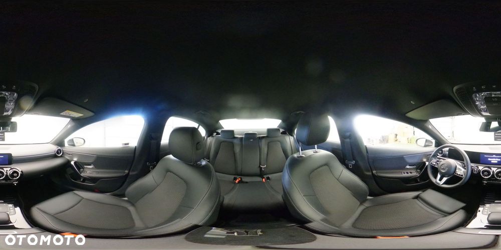 Mercedes-Benz CLA 200 7G-DCT - 14