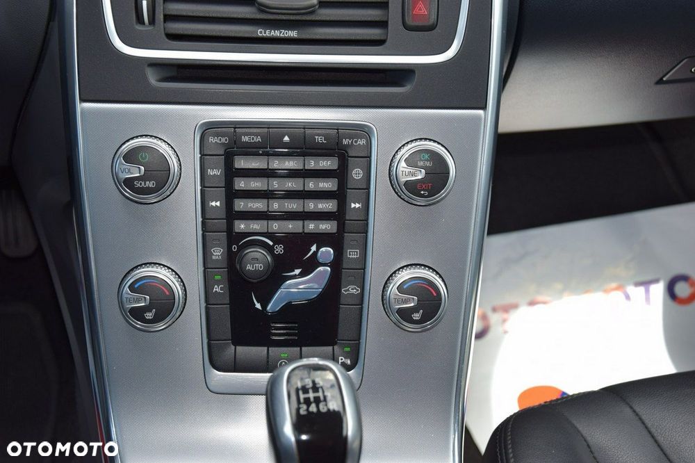 Volvo V60 Cross Country D3 Drive-E Summum - 21