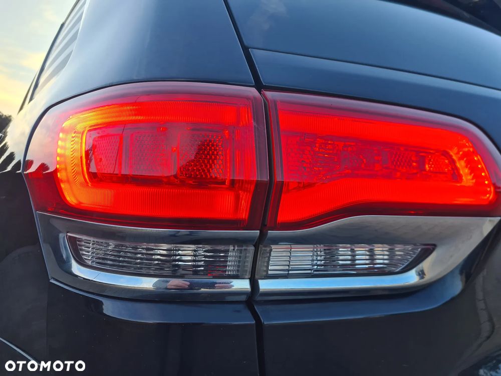 Jeep Grand Cherokee - 13