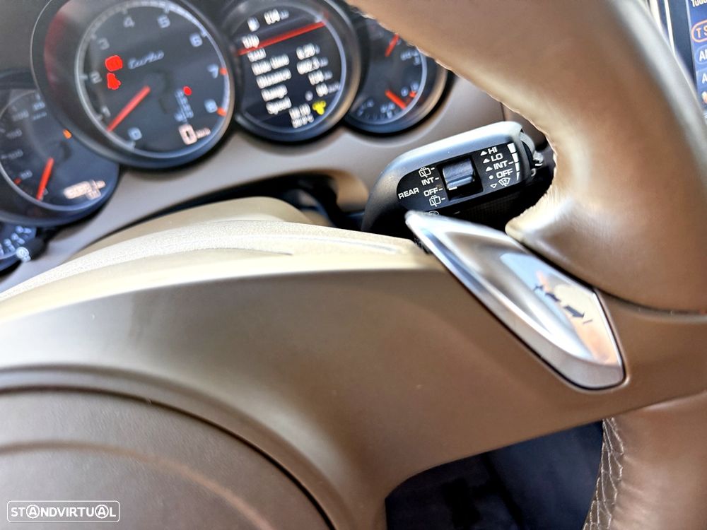 Porsche Cayenne Turbo - 14