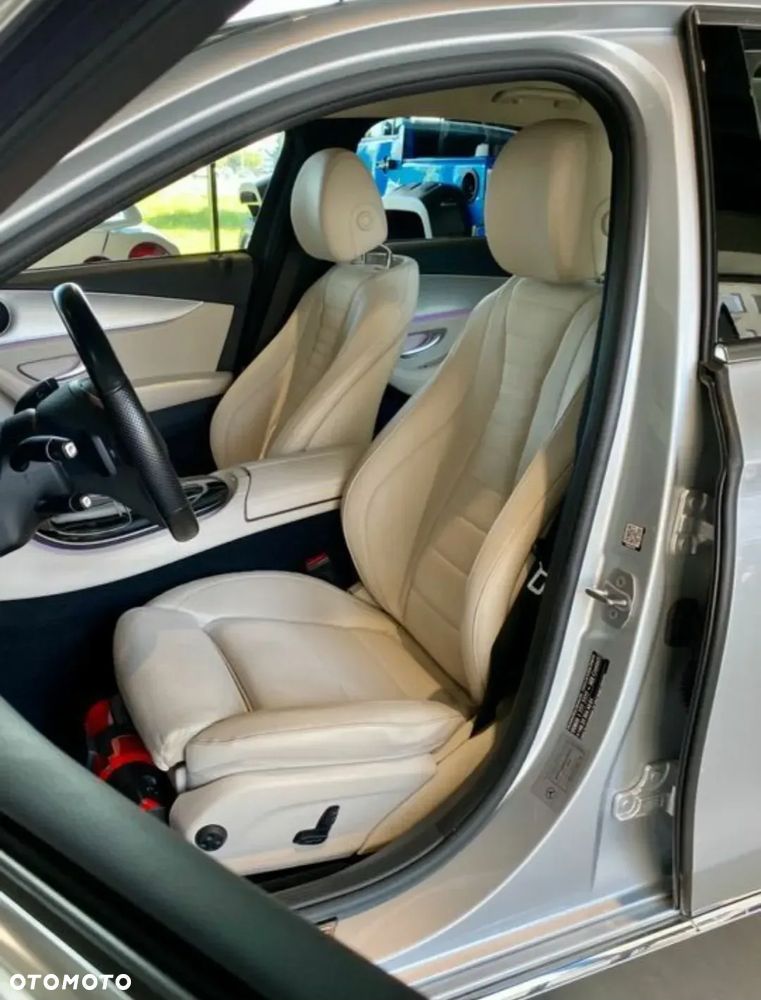 Mercedes-Benz Klasa E 220 d 9G-TRONIC - 14