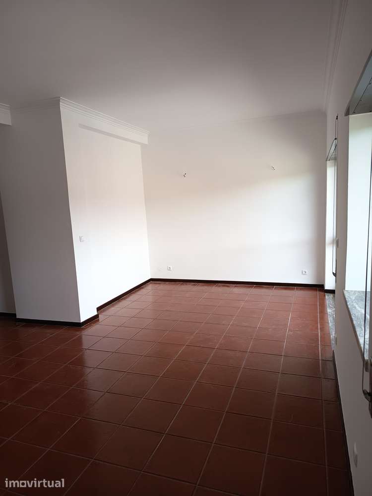 Apartamento T3 com Anexo e Garagem - Grande imagem: 2/46