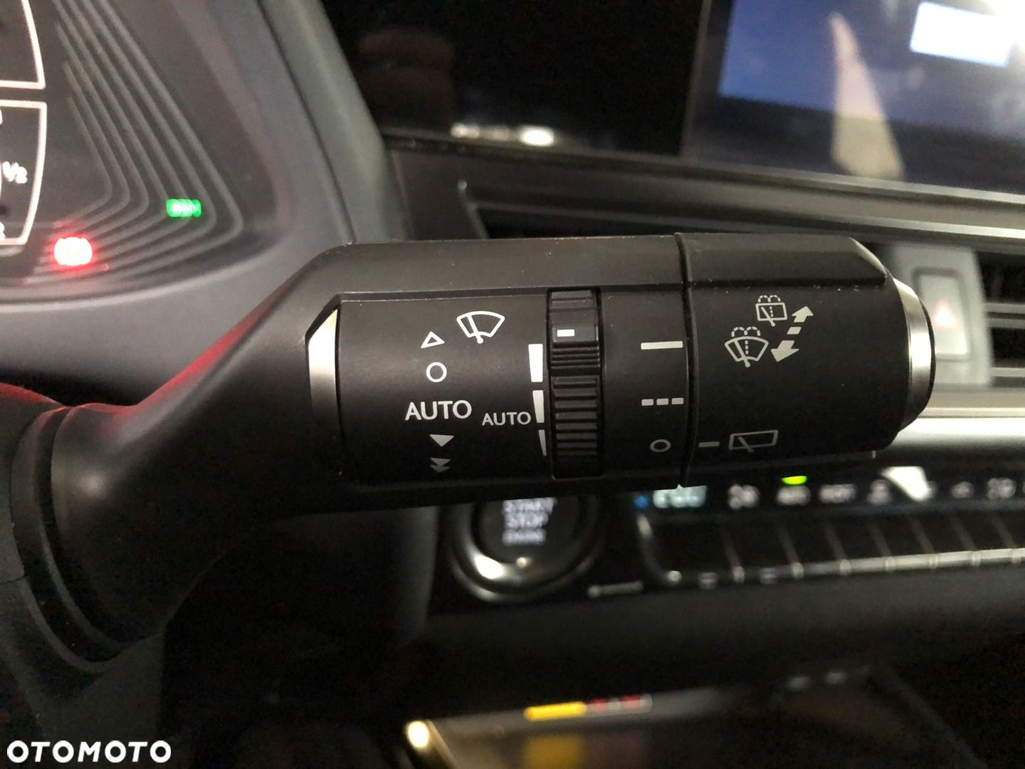 Lexus UX - 31