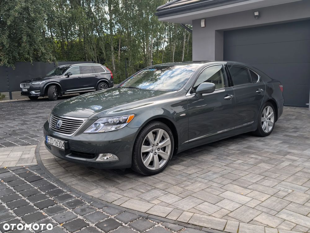 Lexus LS 600h Elegance - 22