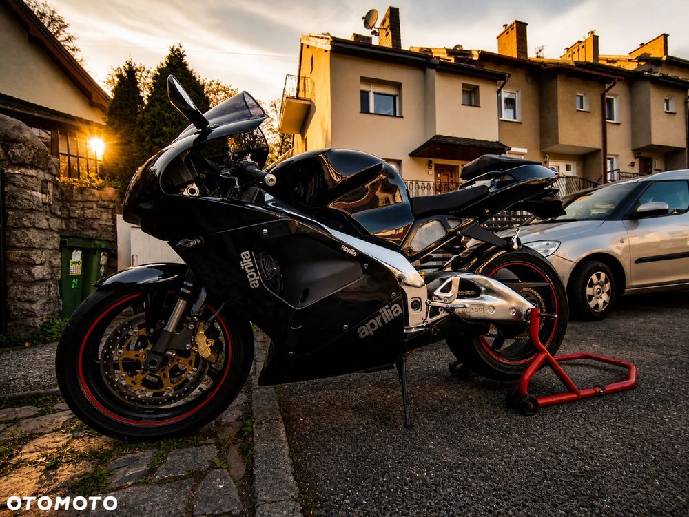 Aprilia RSV - 1