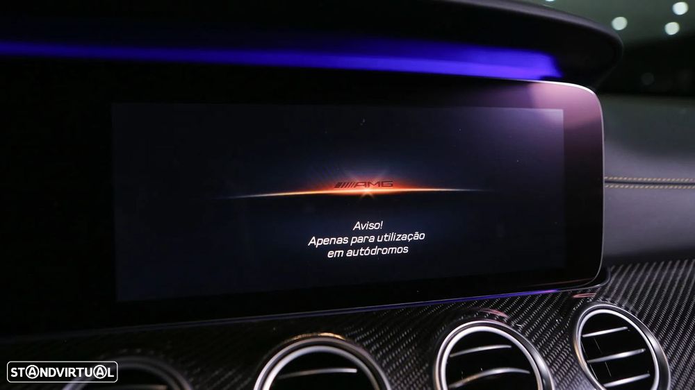 Mercedes-Benz E 63 AMG S 4-Matic+ - 40