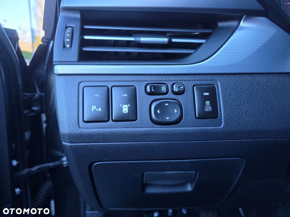 Toyota Avensis 1.8 Prestige - 17