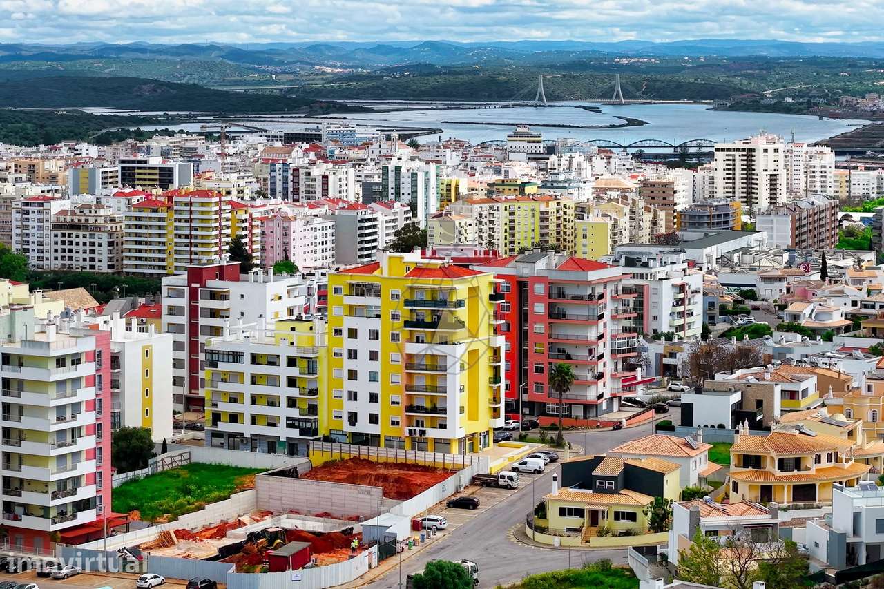 Apartamento T2 com garagem em box em Portimão - Grande imagem: 2/43