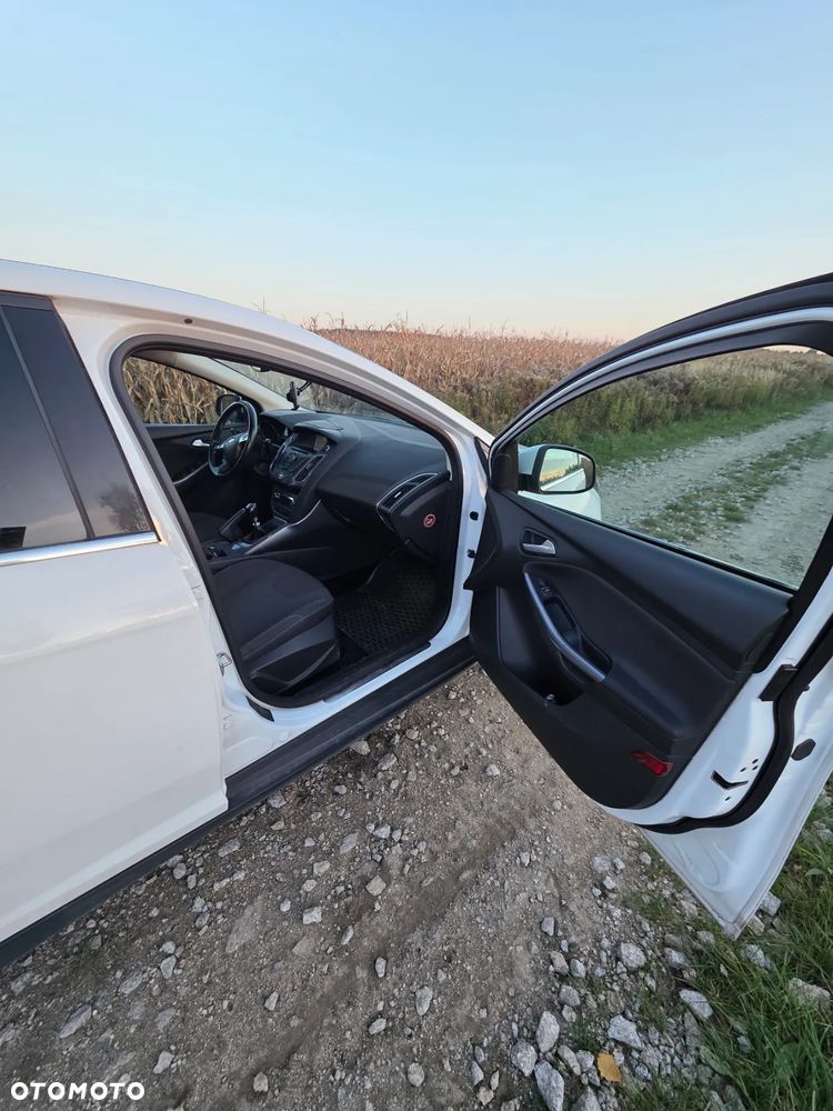 Ford Focus Turnier 1.6 TDCi DPF Start-Stopp-System Titanium - 10