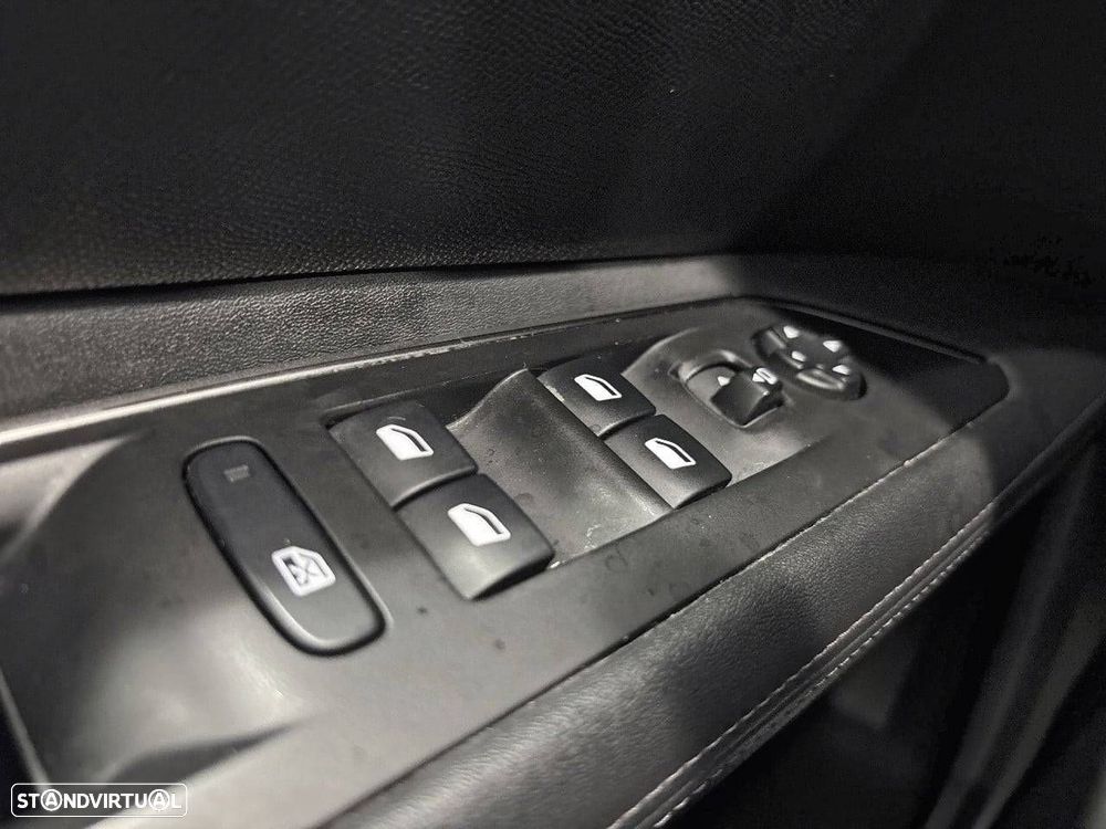 Peugeot 3008 1.5 BlueHDi Allure Pack - 19