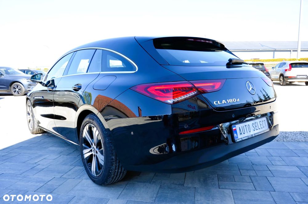 Mercedes-Benz CLA 180 d - 13
