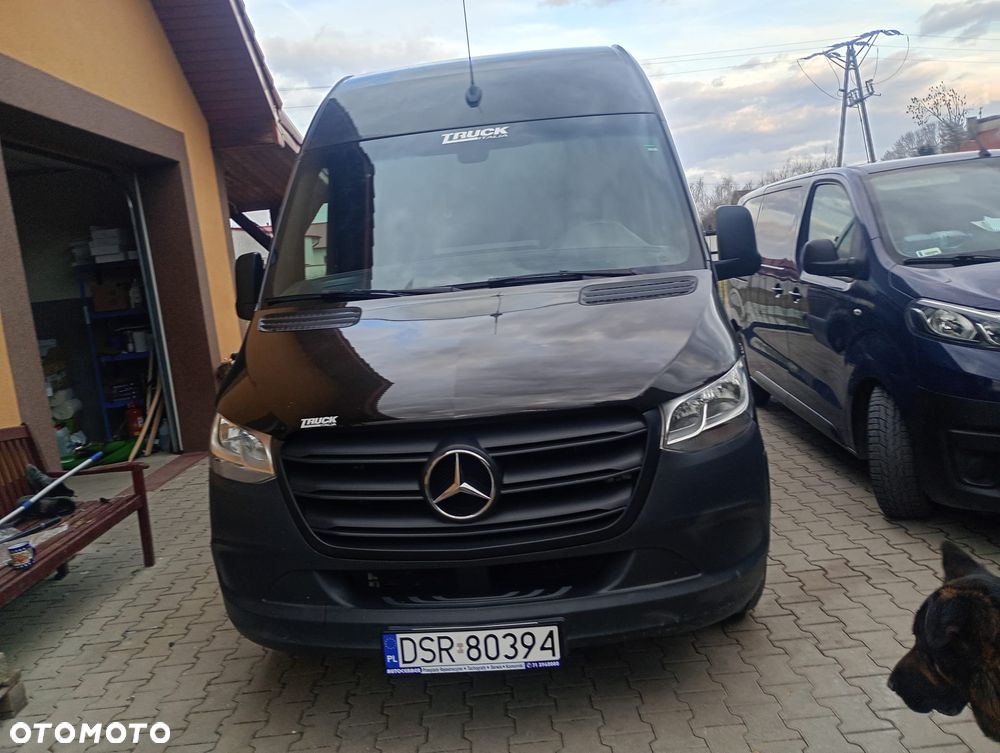 Mercedes-Benz Sprinter - 1