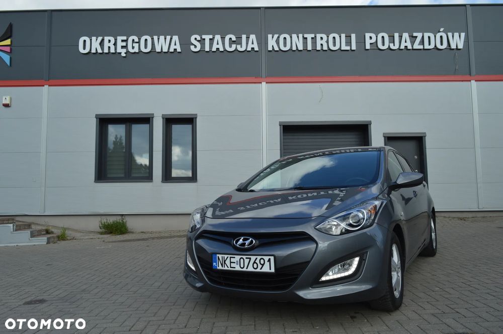 Hyundai i30 i30cw 1.4 Fifa World Cup Edition