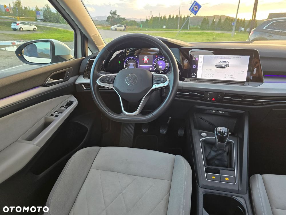 Volkswagen Golf - 27