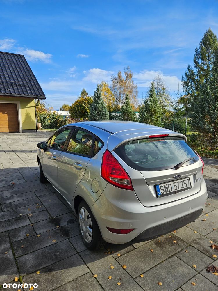 Ford Fiesta 2010 photo 5