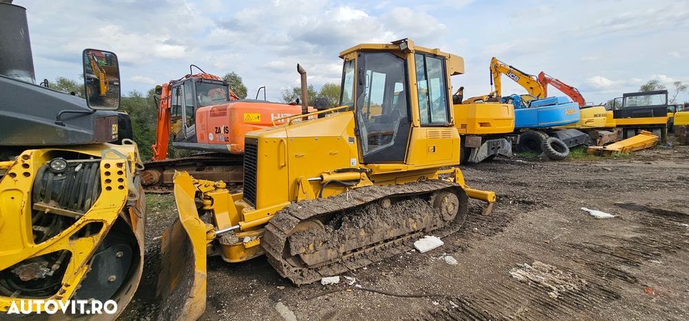 Caterpillar CAT D4G Buldozer - 1