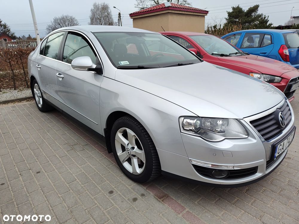 Volkswagen Passat 2.0 TDI DPF Comfortline - 2