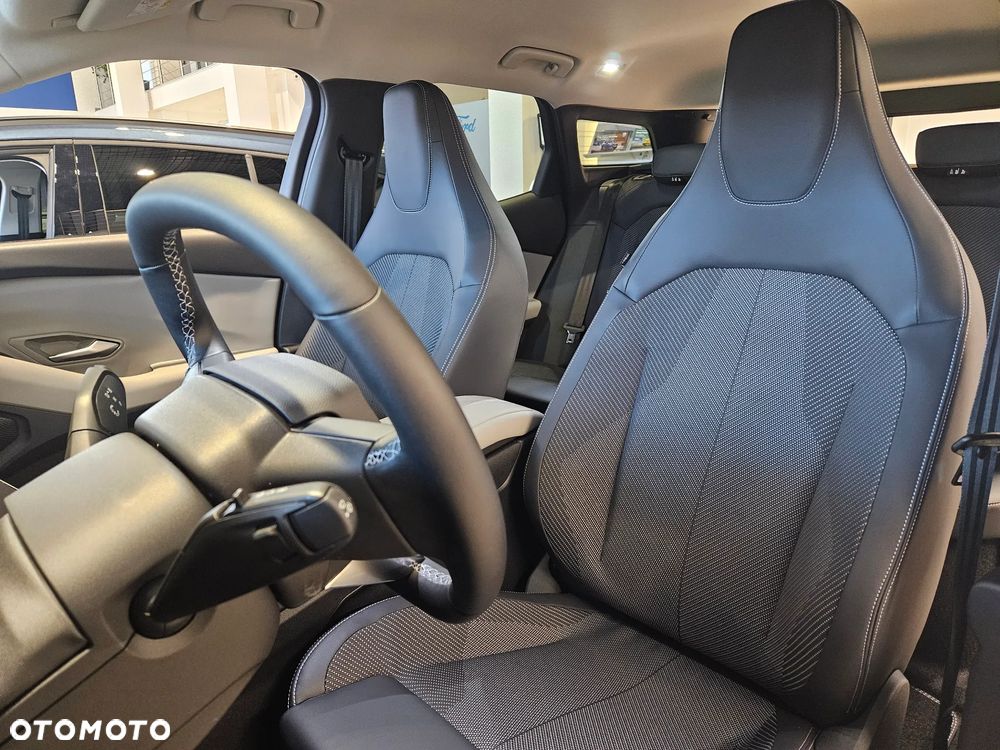 Ford Explorer 77kWh RWD - 17