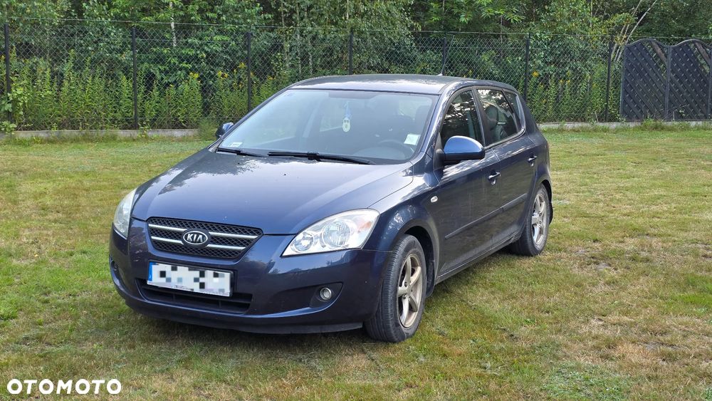 Kia Ceed 1.6 Crdi Comfort + - 1