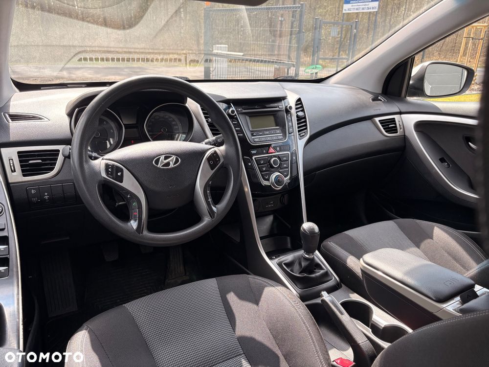 Hyundai i30 1.4 CRDi Comfort - 17