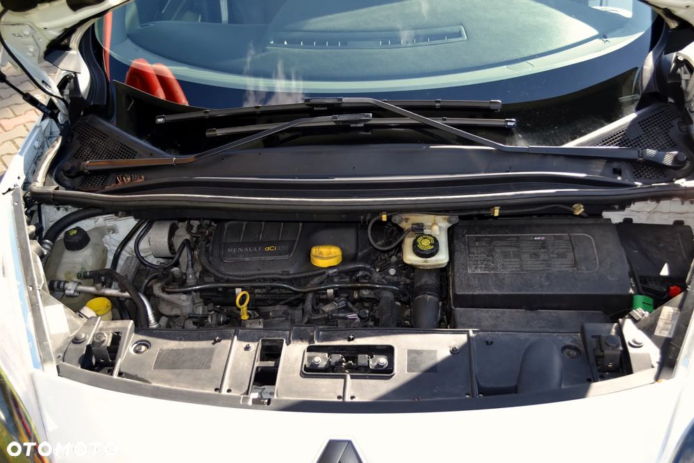 Renault Scenic Energy dCi 130 Start & Stop Bose Edition - 16