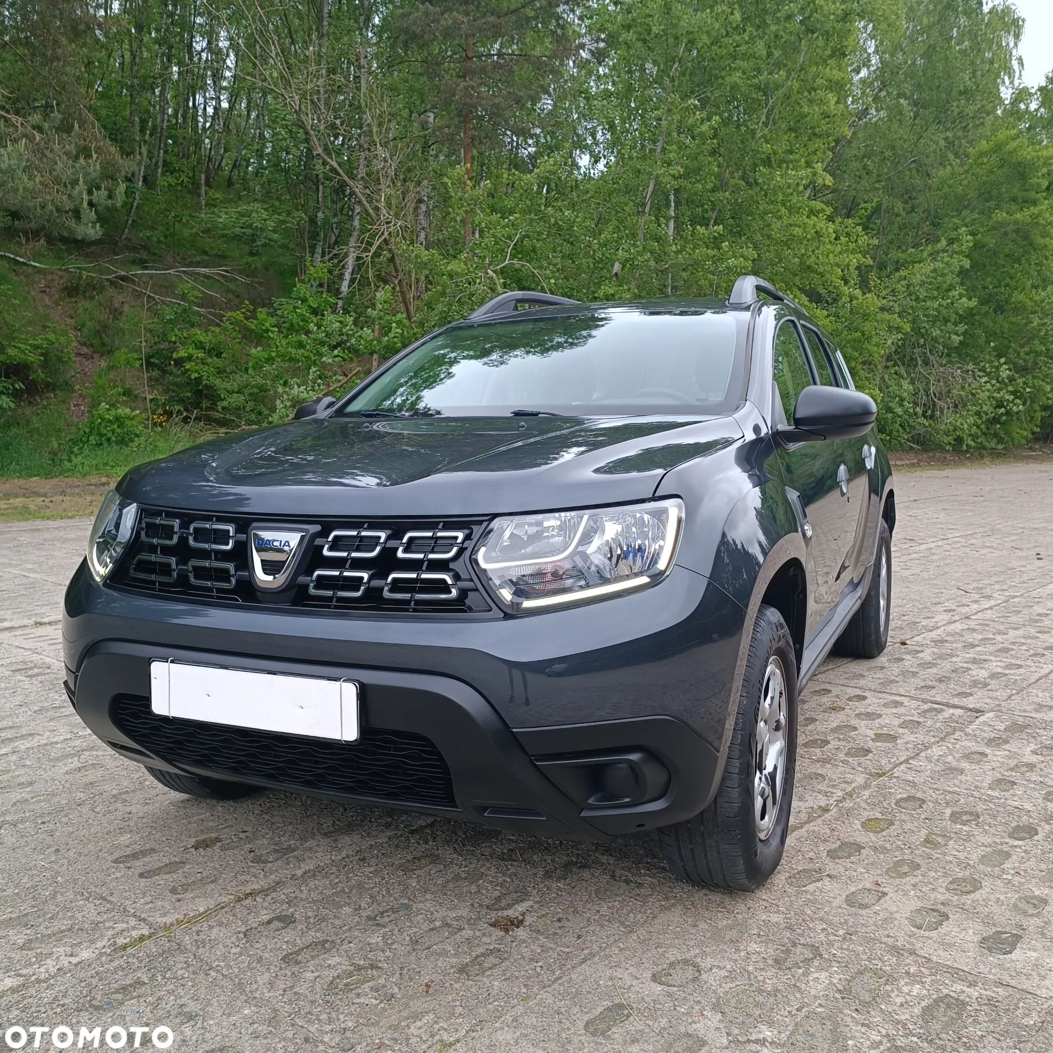 Dacia Duster TCe 100 2WD Celebration - 1