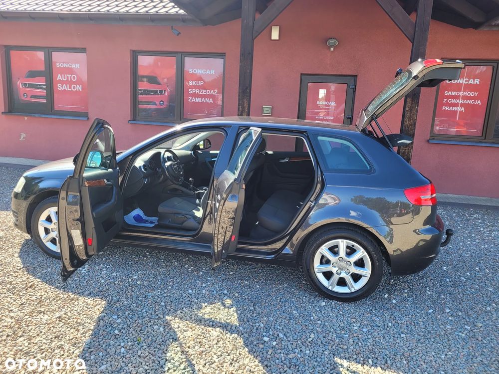 Audi A3 Sportback 1.6 TDI DPF Ambition - 4