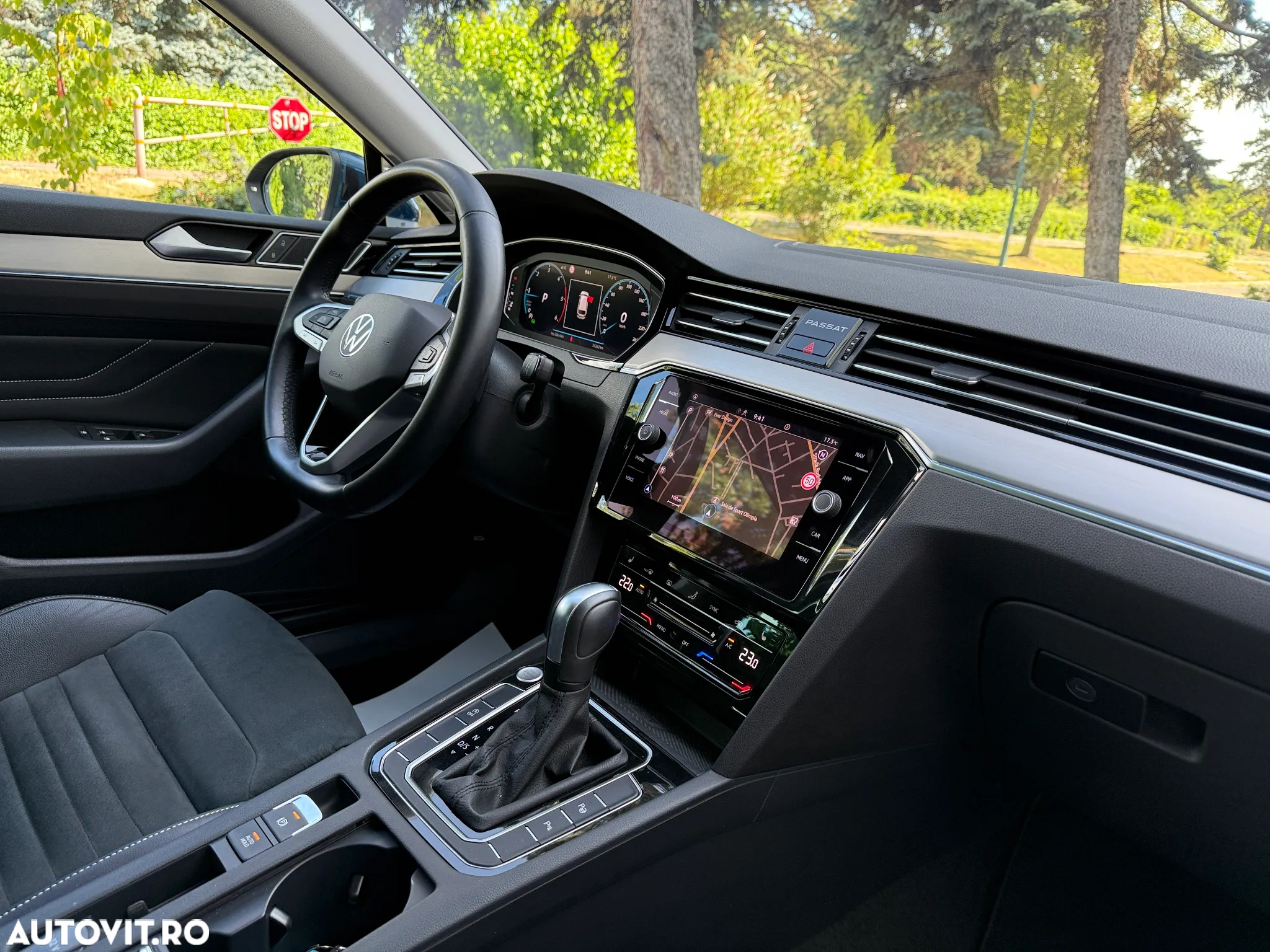 Volkswagen Passat Variant 2.0 TDI SCR DSG Highline - 10