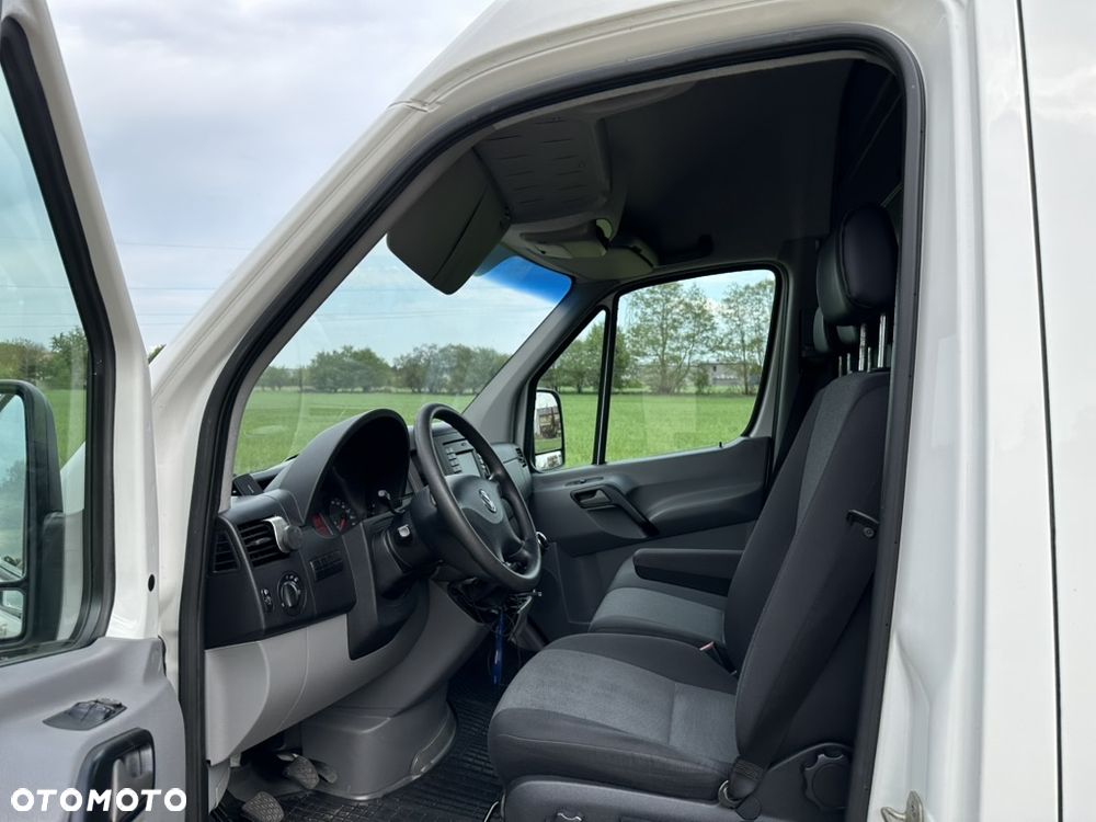 Volkswagen CRAFTER - 9