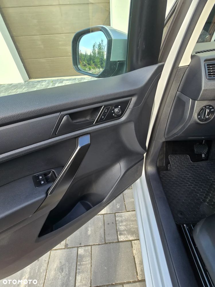 Volkswagen Caddy 2.0 TDI DSG - 14