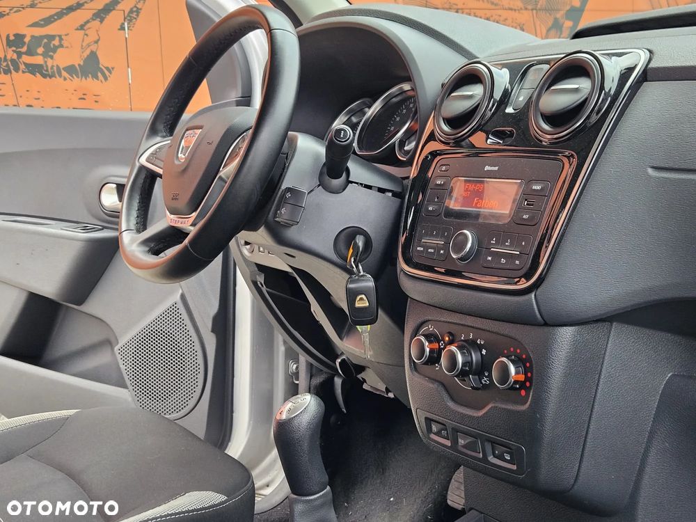 Dacia Dokker 1.6 SCe Stepway - 27