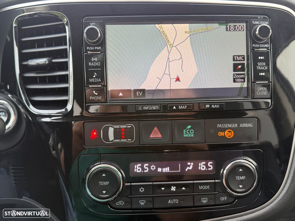 Mitsubishi Outlander 2.0 Instyle Navi - 23