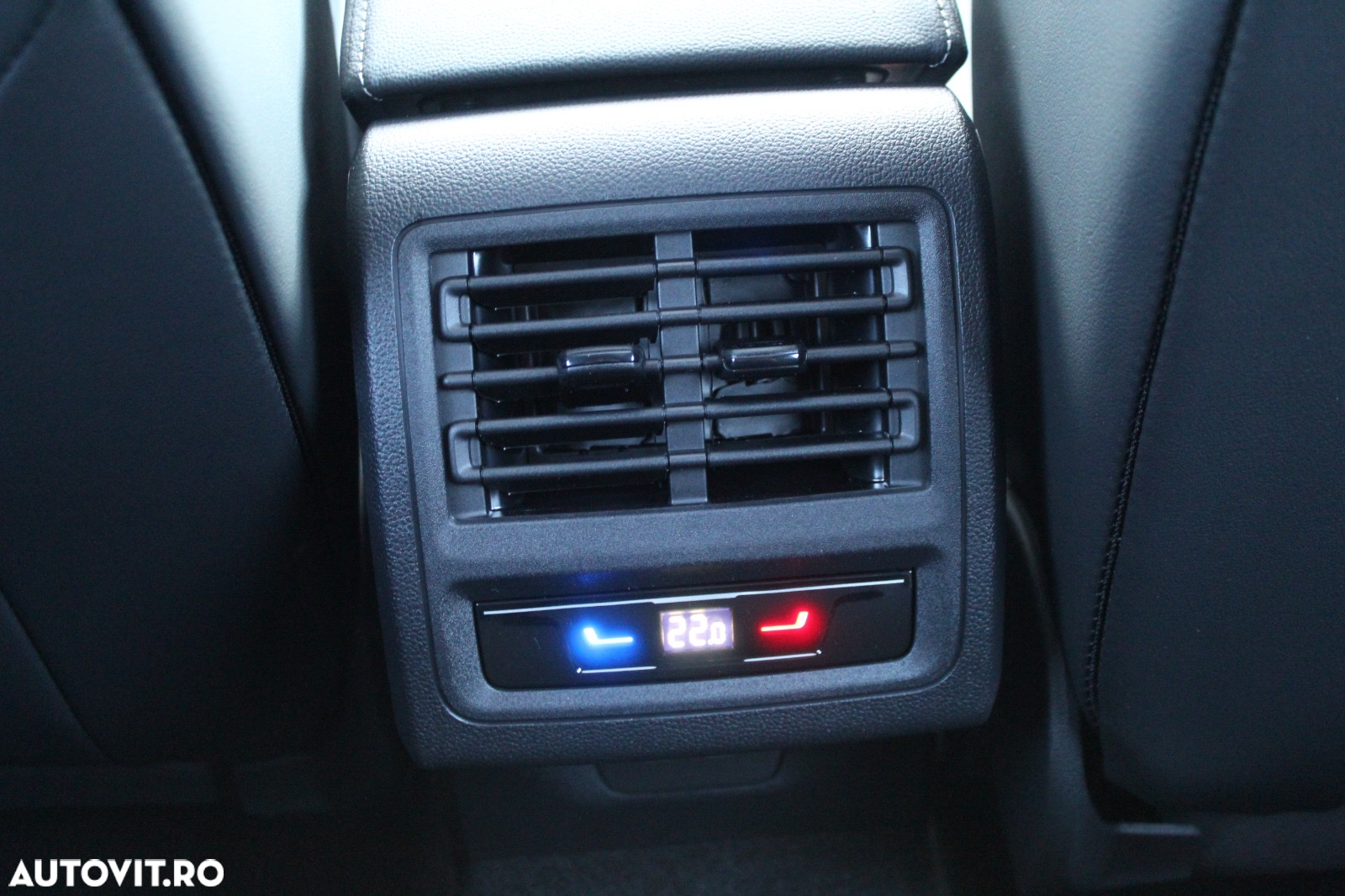 Volkswagen Golf 2.0 TDI DSG Style - 7