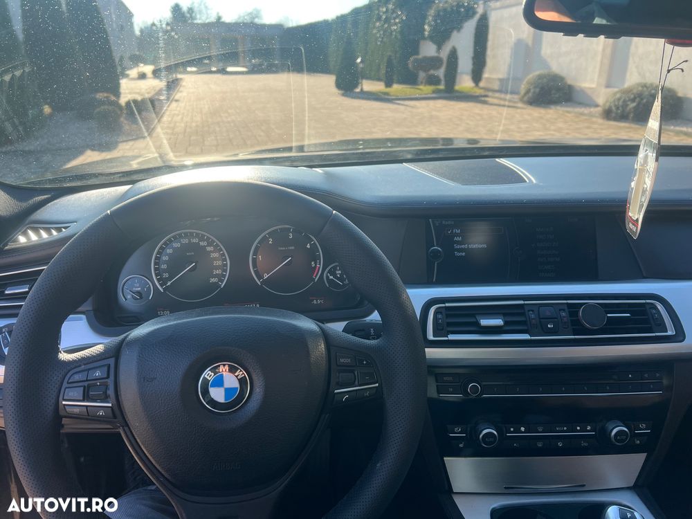 BMW Seria 7 740d Aut. - 13