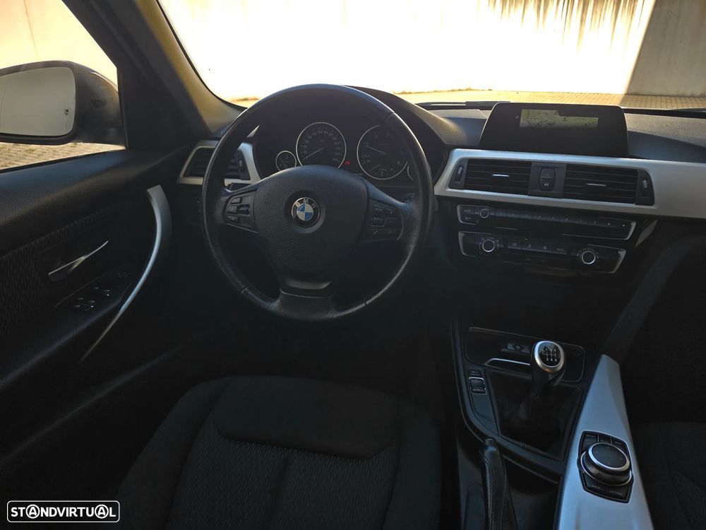 BMW 316 d Line Sport - 36