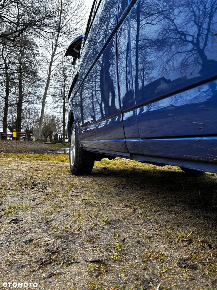 Volkswagen Multivan - 26