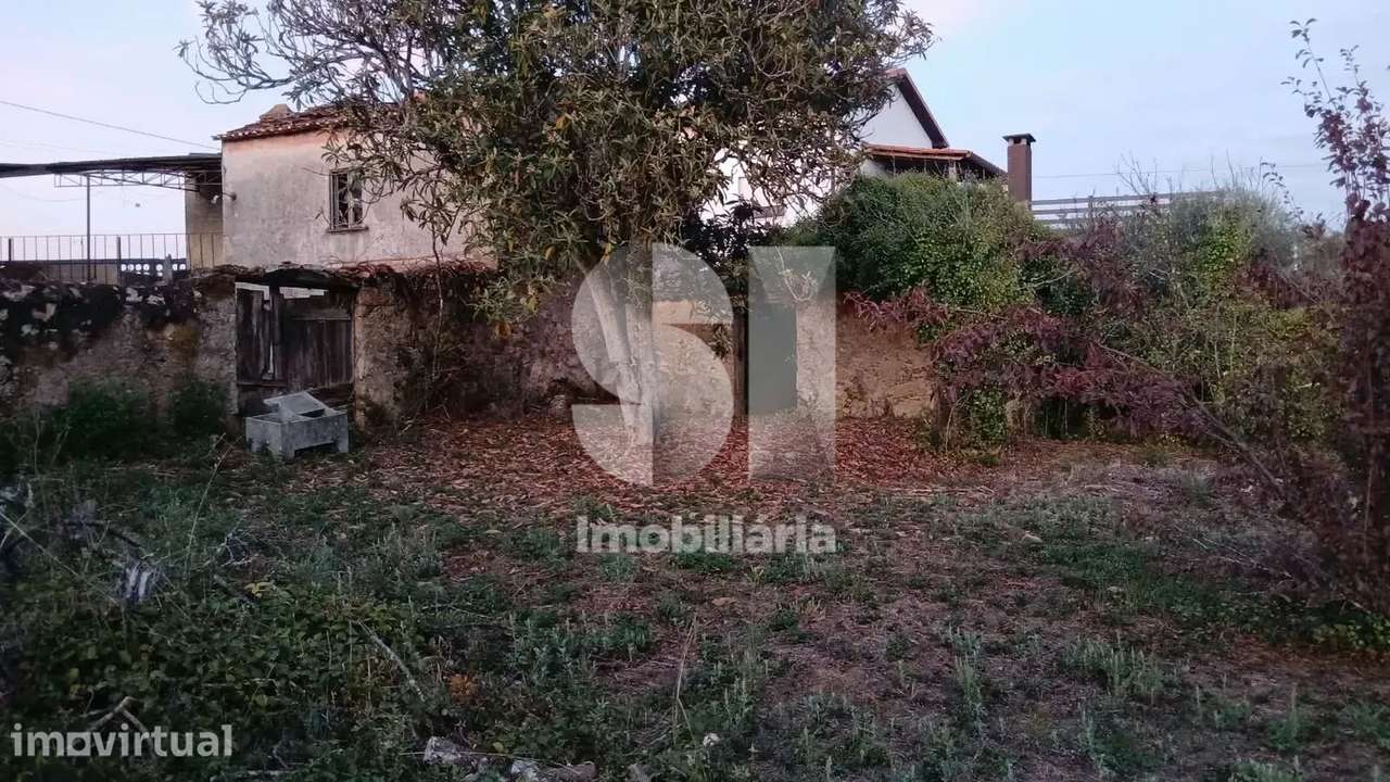 Moradia T3 para Recuperar em Casais - Arrifana / Vila Nova de Poiares - Grande imagem: 4/41