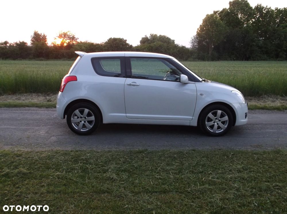 Suzuki Swift 1.3 Comfort - 34