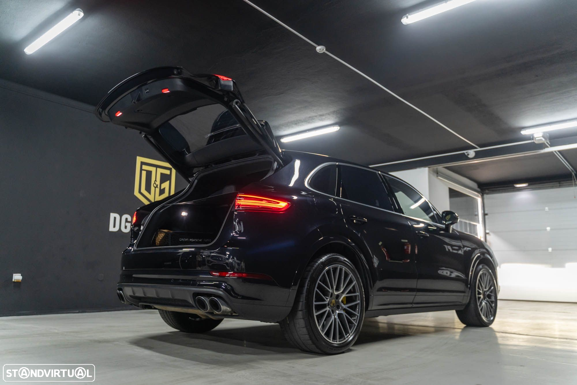 Porsche Cayenne Turbo S E-Hybrid - 29